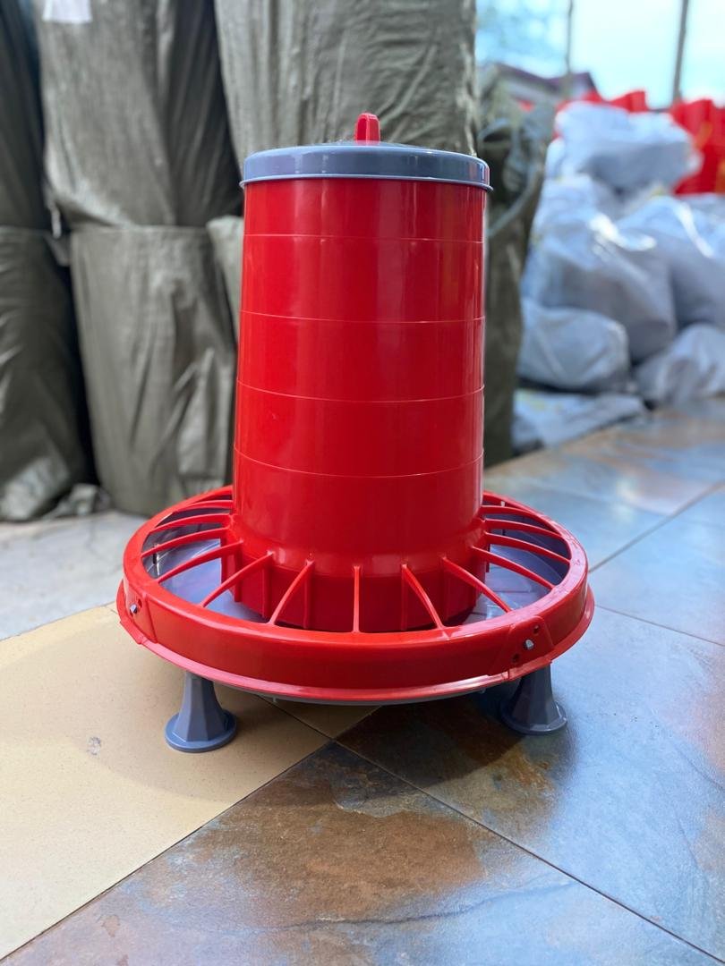 12kg Compacta Feeder - Image 2